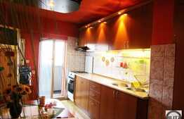 De vanzare apartament 3 camere, 65 mp, boxa subsol, zona strazii Calea Floresti