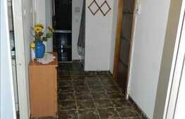 De vanzare apartament 2 camere, 54 mp, decomandat, boxa subsol, zona Kaufland