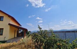 Casă 5 camere, Tărlungeni 