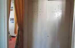 Vanzare apartament 4 camere, 80 mp, loc parcare, zona strazii Bucegi