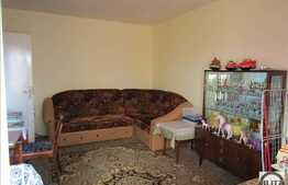 Vanzare apartament 4 camere, 80 mp, loc parcare, zona strazii Bucegi