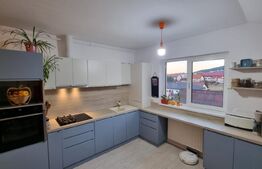 Apartament 3 camere, 77 mp utili, parcare, zona Florilor !