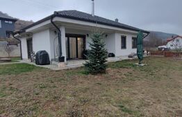 Casa individuala, 4 camere, 114 mp utili, 1100 mp teren, zona Valcele