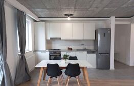 Apartament de 3 camere, 77 mp, balcon, parcare, zona Calea Turzii