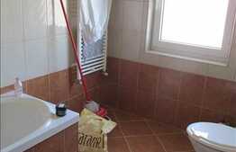 2 camere, 72 mp, 1 balcon, zona strazii Ioan Rus!