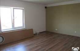 2 camere, 72 mp, 1 balcon, zona strazii Ioan Rus!