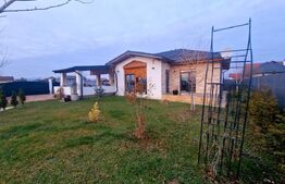 Casa eleganta pe parter, in Halchiu