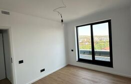 Penthouse 4 camere, finisat, zona Semicentrala