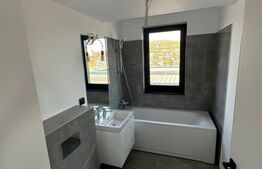 Penthouse 4 camere, finisat, zona Semicentrala