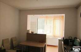 Vanzare apartament 3 camere, 49 mp, parcare, boxa, zona strazii Maramuresului