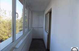 Vanzare apartament 2 camere, 47,80 mp, boxa subsol, zona Aleea Padin