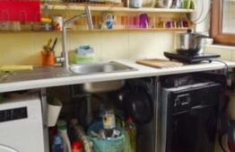 Casa cu 2 corpuri in curte, individuala,  7 camere, 150 mp, zona Bartolomeu