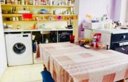 Casa cu 2 corpuri in curte, individuala,  7 camere, 150 mp, zona Bartolomeu