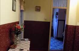 3 camere, 73 mp, decomandat, boxa 10 mp, zona strazii Mehedinti