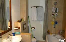 Vanzare apartament cu 2 camere, 51 mp, balcon, zona strazii Florilor!