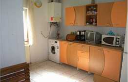 Vanzare apartament cu 3 camere, decomandat, 60 mp, zona sensului giratoriu!
