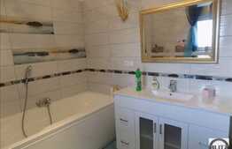 2 camere, 69 mp, decomandat, etaj intermediar, parcare, zona Polus Center