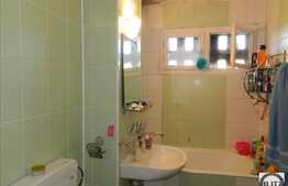 Apartament 4 camere, 78 mp, decomandat, boxa la subsol, zona strazii Mehedinti