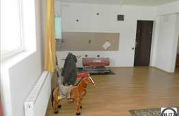 Apartament 3 camere in zona Parcului Colina, imobil NOU