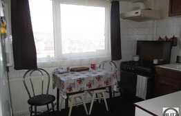 De vanzare apartament 2 camere, 50 mp, decomandat, zona Iulius Mall