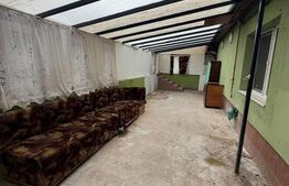 Casa individuala, 546 mp, 8 camere, 2 garaje, 905 mp teren, Feleacu