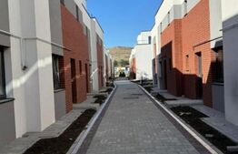 Casa insiruita, 79 mp, terasa 27 mp, gradina 30 mp, parcare inclusa