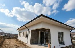 Casa pe un nivel 105 mp cu pod inalt mansardabil de 70mp, teren 500mp, Chinteni