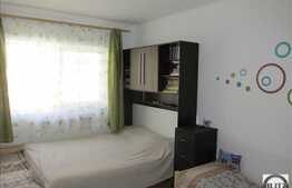 De vanzare apartament decomandat cu 2 camere, 52 mp, zona Florilor! Cu parcare!