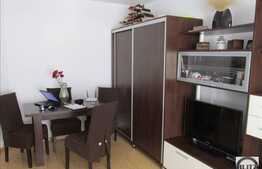 De vanzare apartament decomandat cu 2 camere, 52 mp, zona Florilor! Cu parcare!