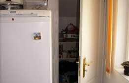 3 camere de vanzare in imobil tip vila din Gheorgheni