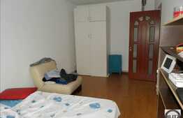 Vanzare apartament cu 3 camere, 75 mp, loc parcare, zona strazii Calea Turzii