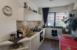 Apartament 2 camere, 52 mp, decomandat, cu parcare, zona Tractoru-Central