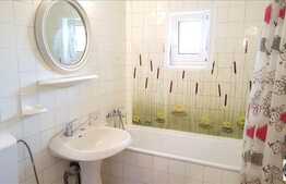 De vanzare apartament 3 camere, 65 mp, decomandat, zona Piata Cipariu