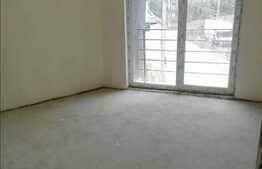 De vanzare apartament 3 camere, 52 mp, semifinisat,garaj, zona strazii Campului