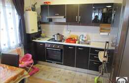 De vanzare apartament 2 camere, 44 mp, parcare, zona Oncos