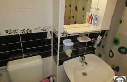 De vanzare apartament 2 camere, 44 mp, parcare, zona Oncos