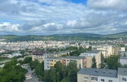 Apartament cu 3 camere, 2 bai, 2 balcoane, 80 mp, zona Golden Tulip