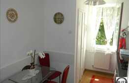 Apartament de vanzare cu 3 camere, decomandat, zona strazii Liviu Rebreanu