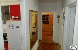 Apartament de vanzare cu 3 camere, decomandat, zona strazii Liviu Rebreanu