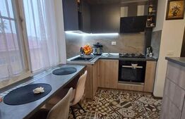 Apartament de vanzare, cu 2 camere, 49 mp, zona Tractoru