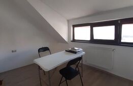 Apartament pretabil pentru spatiu comercial, 88 mp, 4 incaperi,  central
