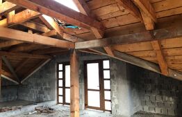 Casa destinatie comerciala - clinica sau birouri / rezidentiala in Astra