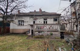 Casacu 3 camere, 150 mp, teren 660 mp, zona Andrei Muresanu