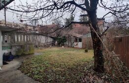 Casacu 3 camere, 150 mp, teren 660 mp, zona Andrei Muresanu