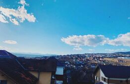 Casa de vanzare cu 6 camere, 195 mp utili, zona Auchan