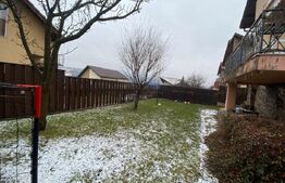 Casa de vanzare cu 6 camere, 195 mp utili, zona Auchan