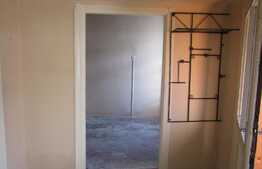 2 camere, 68 mp, imobil tip casa, parcare, Central