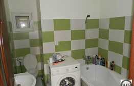 Vanzare garsoniera 40 mp, terasa 31 mp, boxa subsol, zona Piata Mihai Viteazu