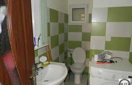 Vanzare garsoniera 40 mp, terasa 31 mp, boxa subsol, zona Piata Mihai Viteazu