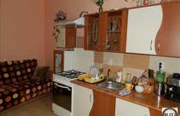 Vanzare garsoniera 40 mp, terasa 31 mp, boxa subsol, zona Piata Mihai Viteazu